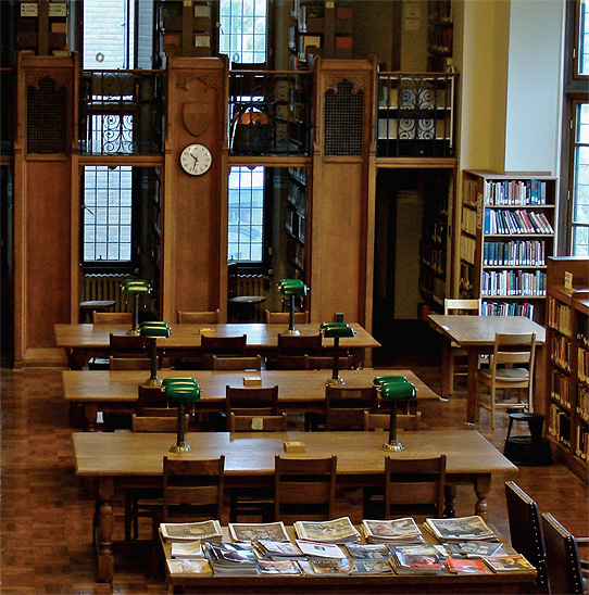 Vue de la salle de lecture Birks à l'Université McGill. Le 24 novembre, l'ACPPU a retiré la résolution réclamant l'imposition d'une sanction de blâme à l'endroit de la direction de McGill par suite des problèmes soulevés par les bibliothécaires de l'établissement. [Julia Manzerova/Flickr]