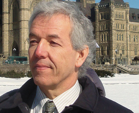 Le 3 mars, le directeur général de l’ACPPU, James Turk, s’est rendu sur la colline du Parlement pour discuter avec les députés Marc Garneau, Jack Layton et Mike Savage des compressions imposées aux programmes de recherche dans le budget fédéral de 2009.